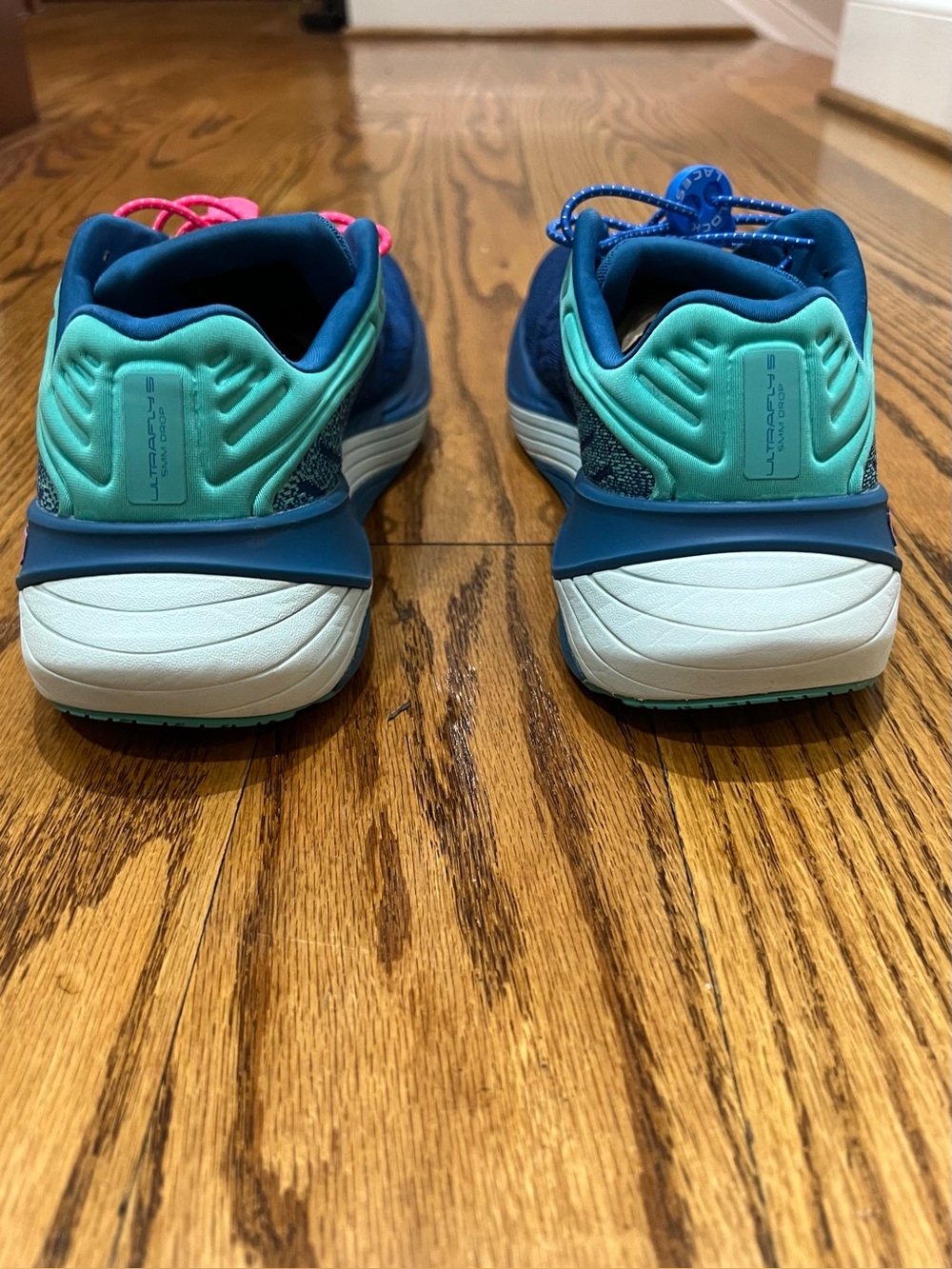 Topo Athletic Women’s Ultrafly 5 Sz 9.5 Blue/Aqua Running/Walking Stability Shoe - Picture 4 of 9